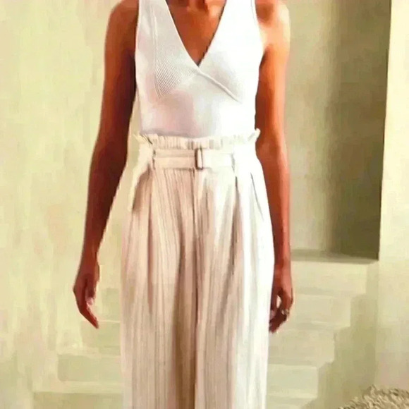 Banana Republic Linen-Blend Paperbag Pant - Picture 2 of 6